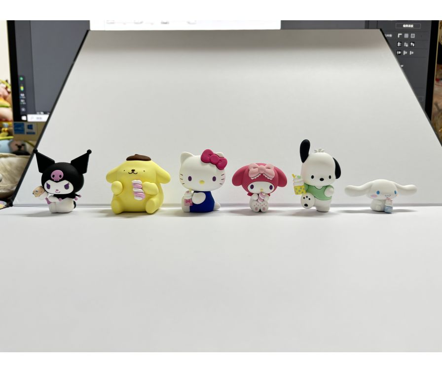 Магнит на холодильник Hello Kitty and Friends Sweet Factory